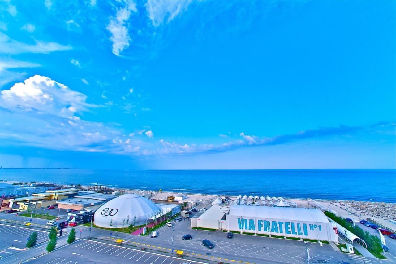 Apartamento Summerland Luxury Velvet Front Sea View Mamaia Exterior foto